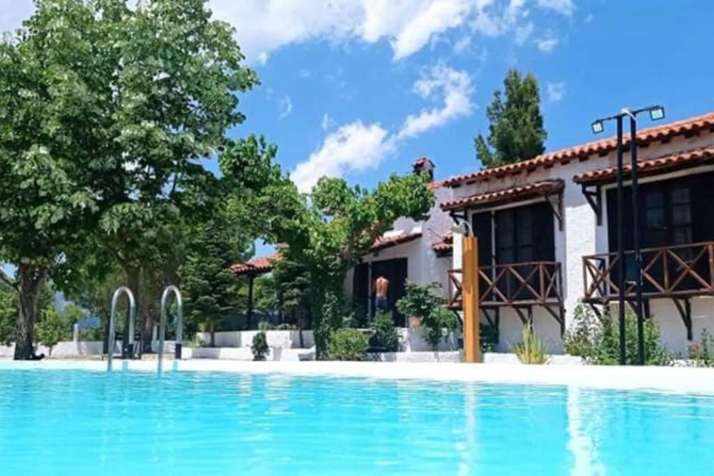 Αρχοντικο Στουσ Προποδεσ Του Ορουσ Διρφυσ Villa Loutsa  Exterior photo